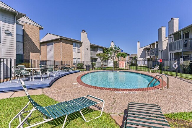 Building Photo - 260 El Dorado Blvd
