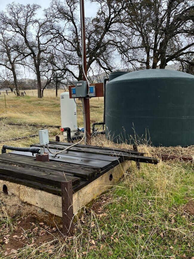 Building Photo - Beautiful Foothil Views Available Now!