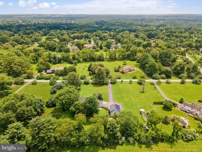 Building Photo - 13204 Lantern Hollow Dr