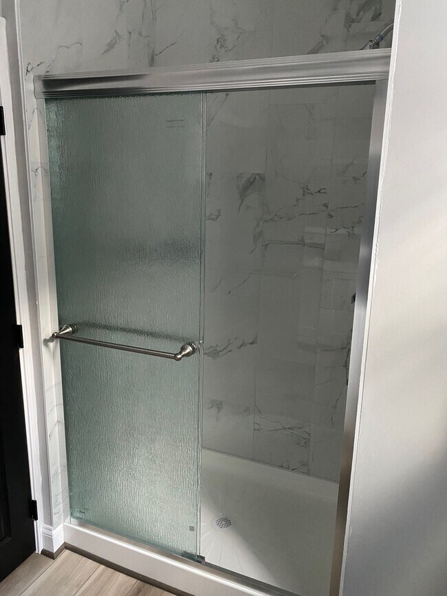 Building Photo - 1233 N Luzerne Ave