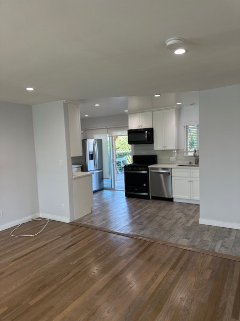 Building Photo - 8424 Glider Ave