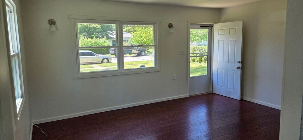 Building Photo - 7609 Beech Ave