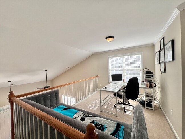 Building Photo - Beautiful 3BD, 2.5BA Raleigh Townhome in t...