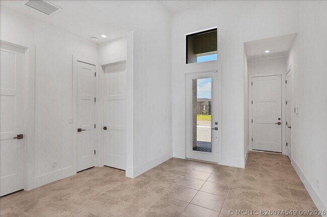 Building Photo - 11297 SW Pietra Wy