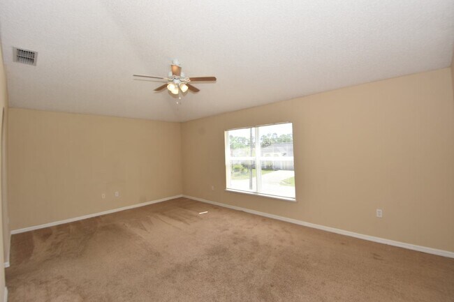 Building Photo - 27 Riverdale Ln