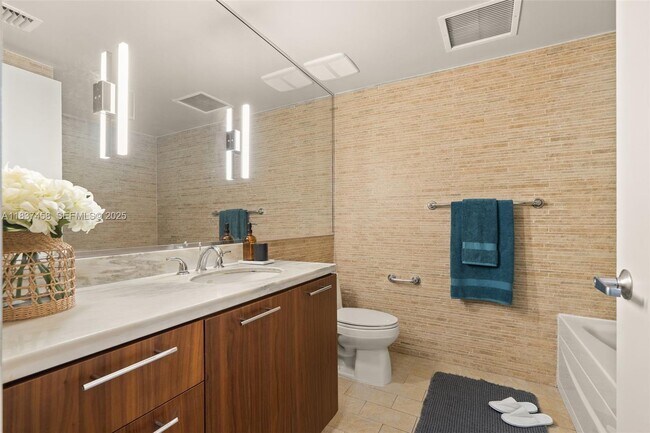 Building Photo - 50 Biscayne Blvd