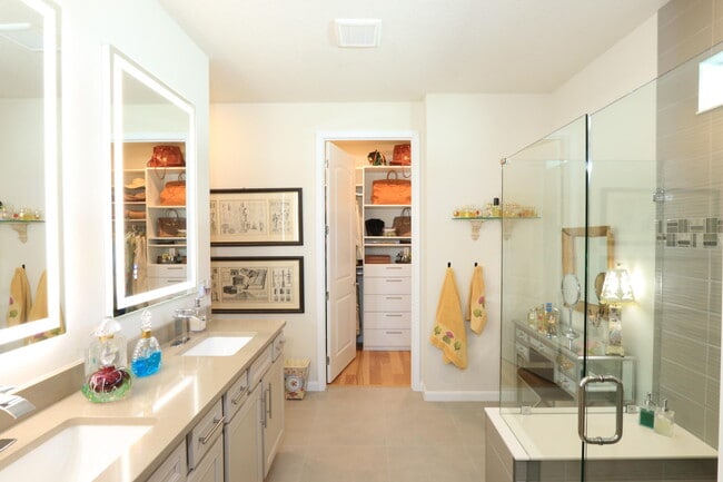 Building Photo - 13412 SW Vermillion Cir