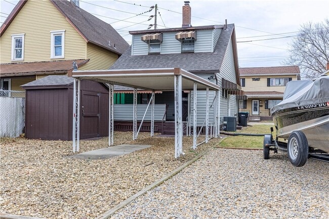 Building Photo - 302 Bridge St