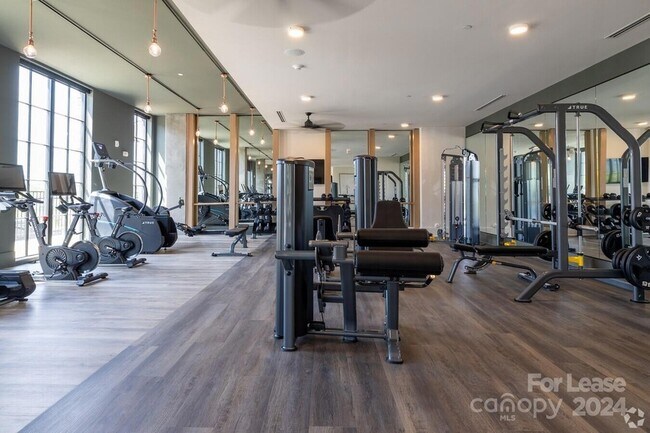 Building Photo - 536 W Tremont Ave