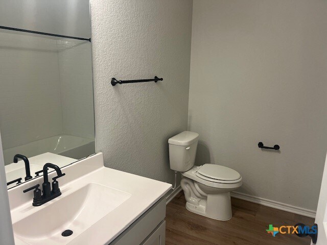 Building Photo - 105 Beveridge Rd