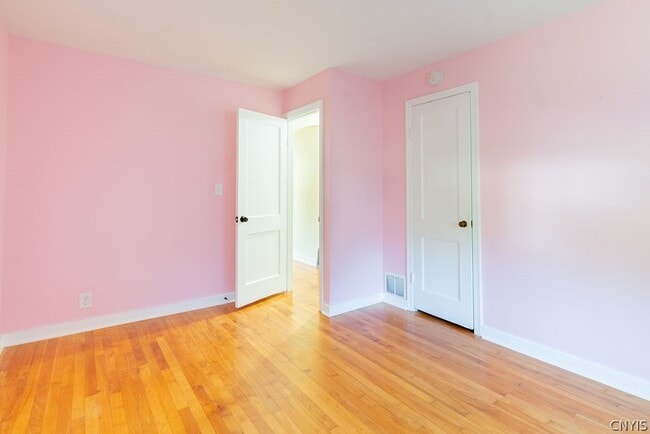 Building Photo - 419 Fergerson Ave