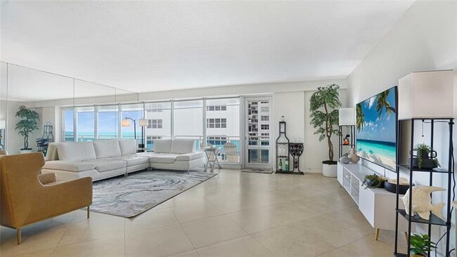 Building Photo - 3430 Galt Ocean Dr