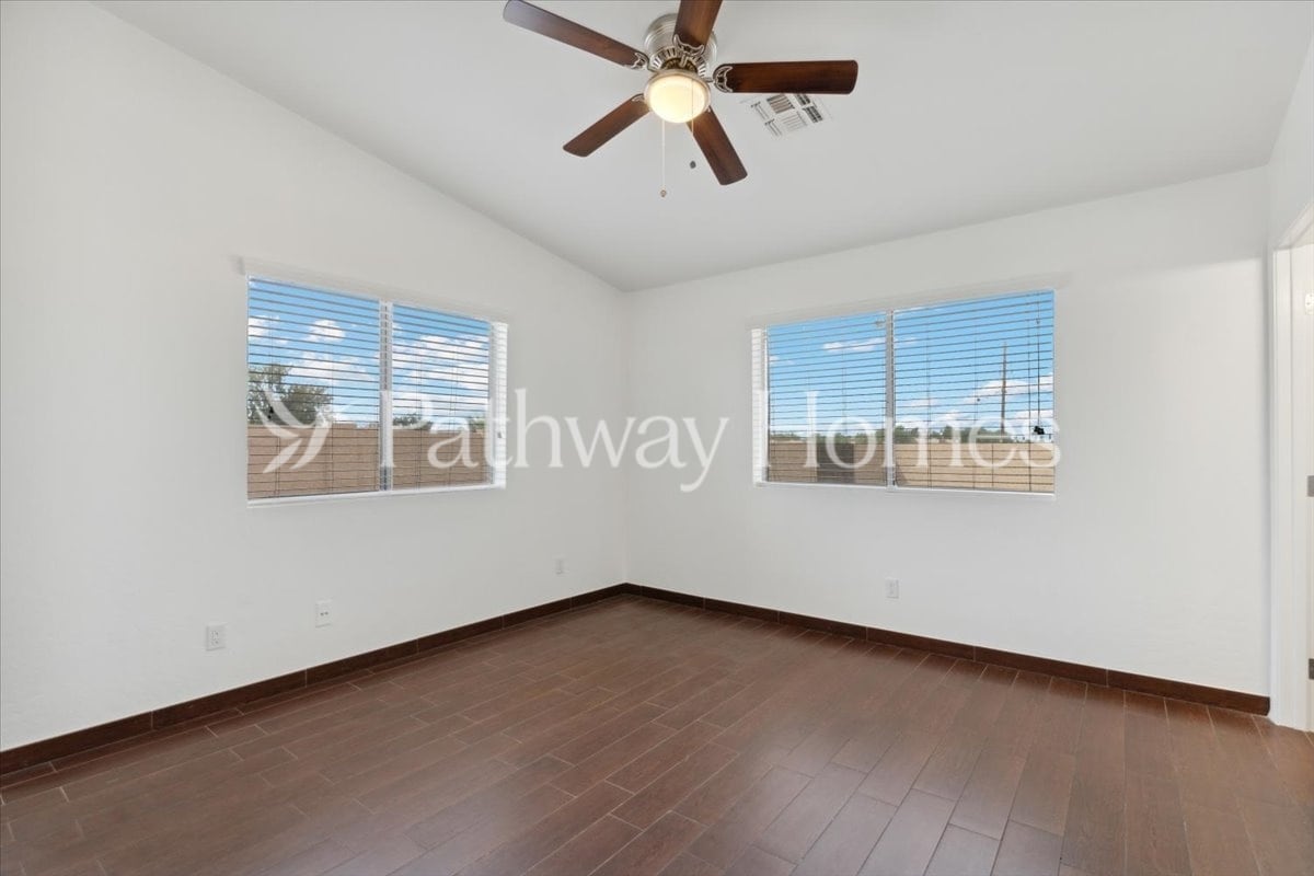 Building Photo - 774 S Ocotillo Dr