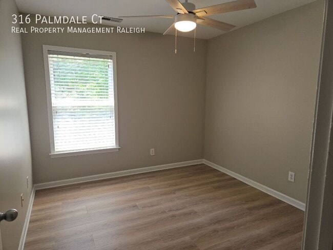 Building Photo - 316 Palmdale Ct