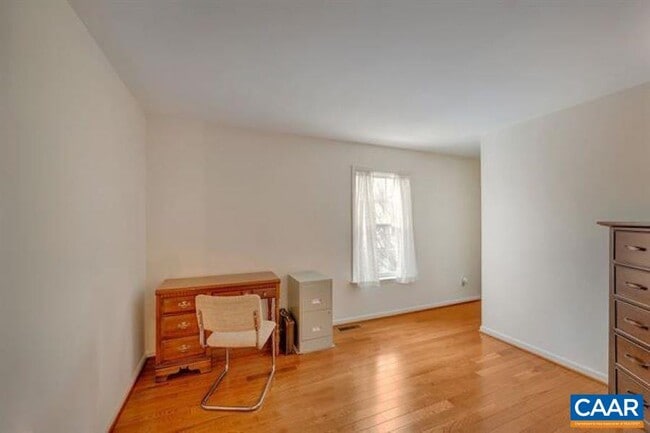 Building Photo - 1150 River Oaks Ln