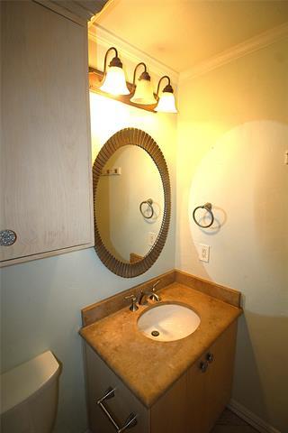 Building Photo - 804 Wateka Way
