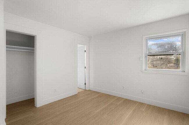 Building Photo - Freshly Remodeled 3 Bed / 2 Bath Home with Large Private Yard