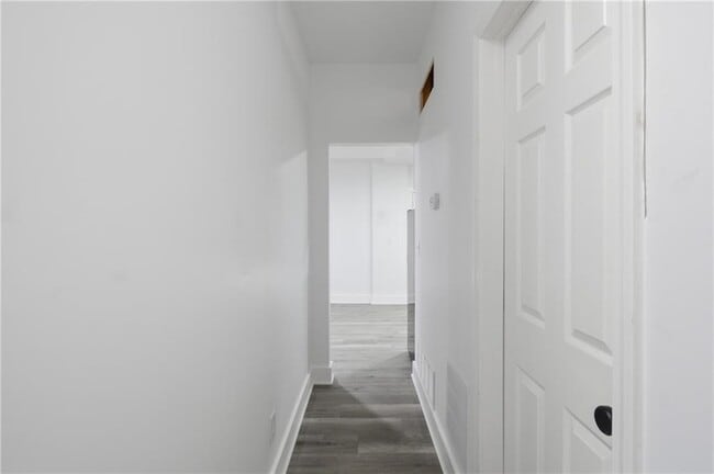 Building Photo - 230 Pinebridge Ct