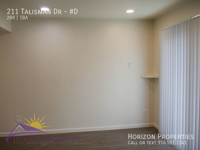 Building Photo - 211 Talisman Dr