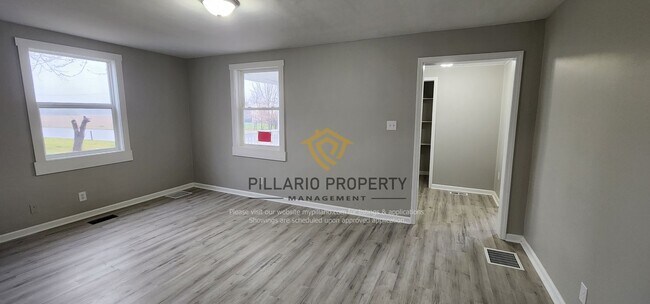 Building Photo - 2804-2806 Raible Ave.