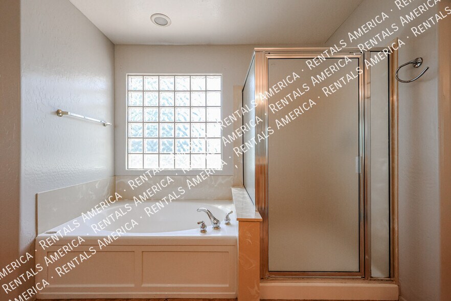 Building Photo - 1155 E Winchester Pl