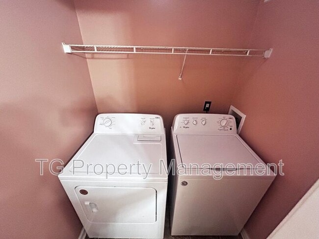 Building Photo - 7952 118th St