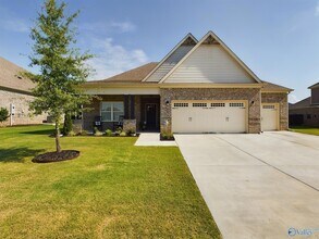 Building Photo - 105 Ginamey Cir