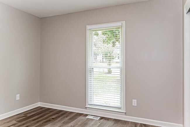 Building Photo - 2332 Quartz Ct