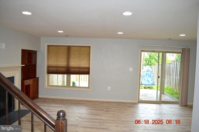 Building Photo - 23671 Sailfish Square