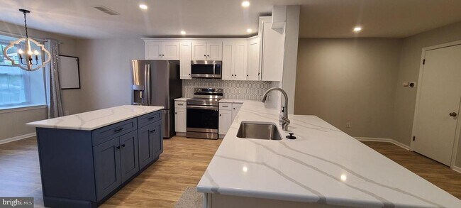 Building Photo - 433 Carmarthen Ct