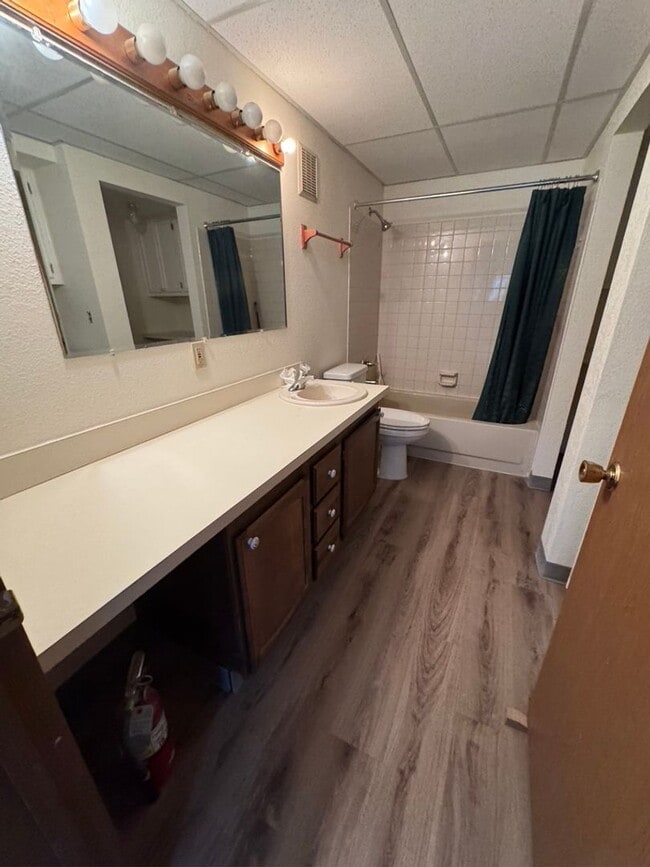 Building Photo - 5 Bedroom, 3 Bathroom, 2 Car Garage in North Pole - FUEL INCLUDED!