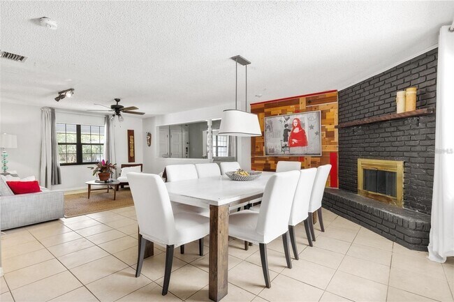 Building Photo - 5128 Lido St