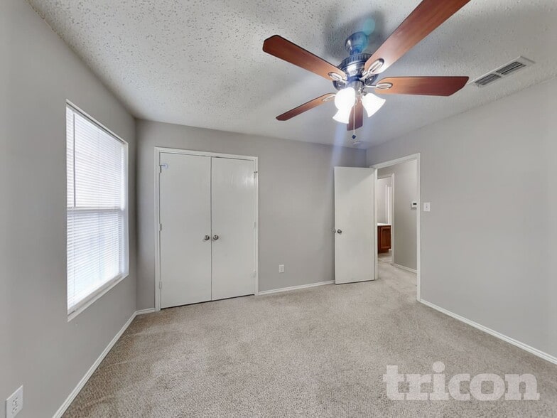 Building Photo - 3032 Cesareo Dr