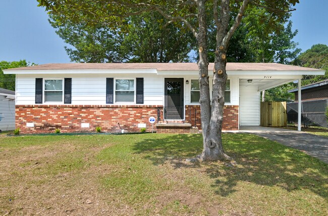 Building Photo - 9114 Malabri Dr