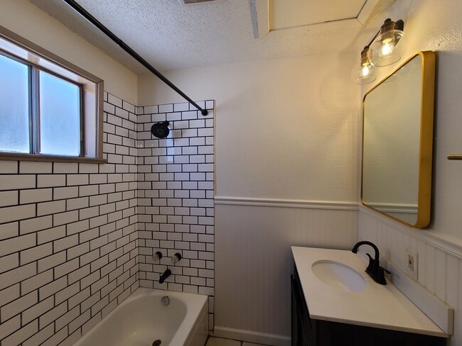 Building Photo - 3508 Cleveland Ave