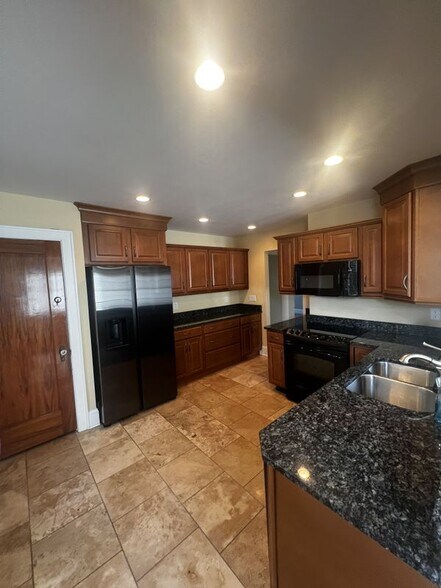 Building Photo - 1229 Long Pond Rd