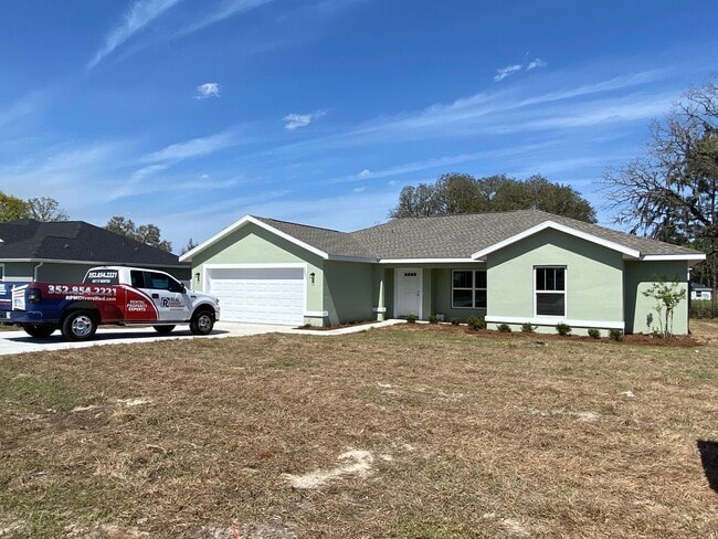 Building Photo - Custom Home - Kingsland Country Estates Desirable  4/2/2 **Won't Last**