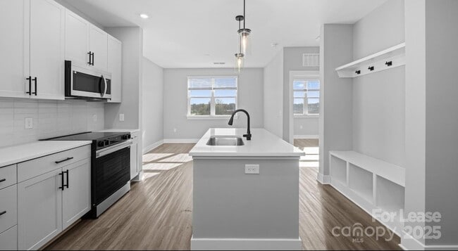 Building Photo - 120 Matheson Ave