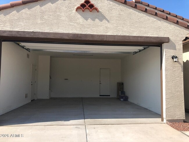 Building Photo - 162 W Seven Seas Dr