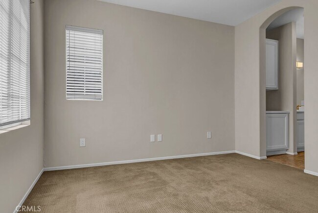 Building Photo - 210 Timberwood