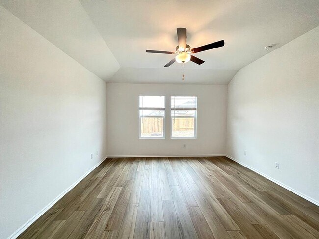 Building Photo - 431 Sebring Cir