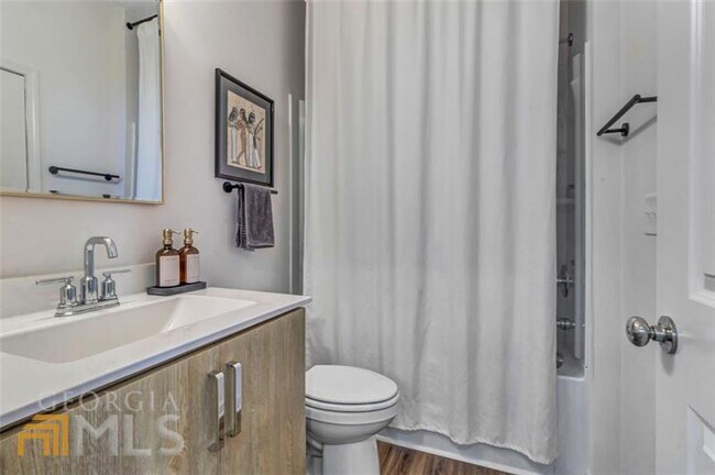 Building Photo - 2028 Bixby Byway Dr SE