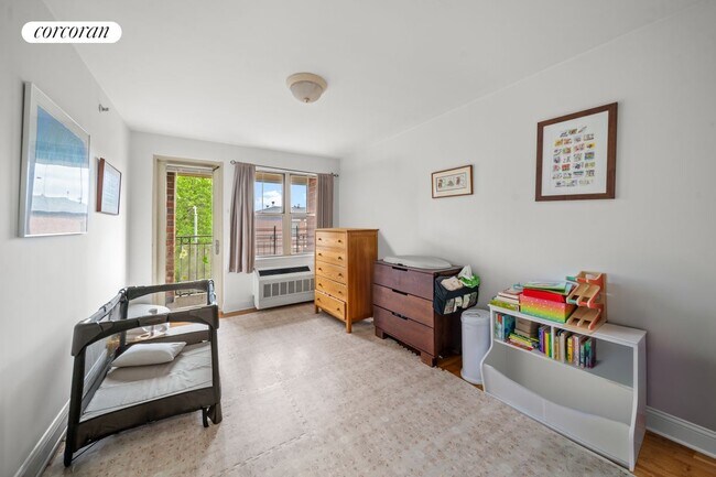 Building Photo - 15 Calder Pl