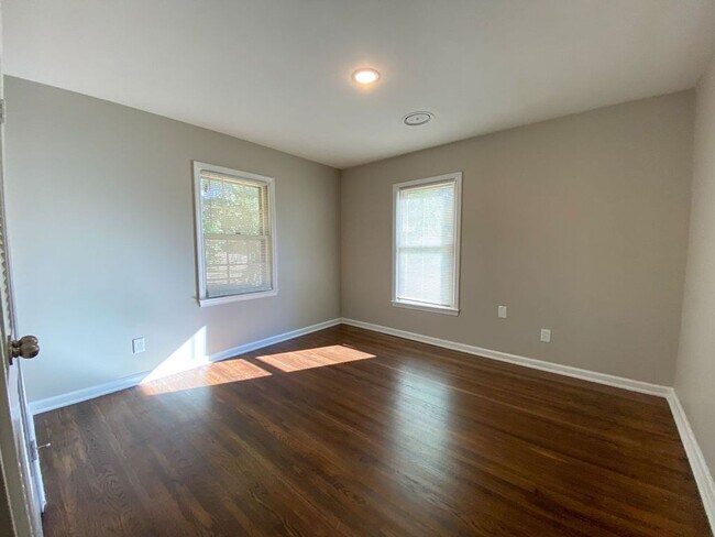 Building Photo - Large 3 bedroom 2 bath home in Whitehaven recently renovated