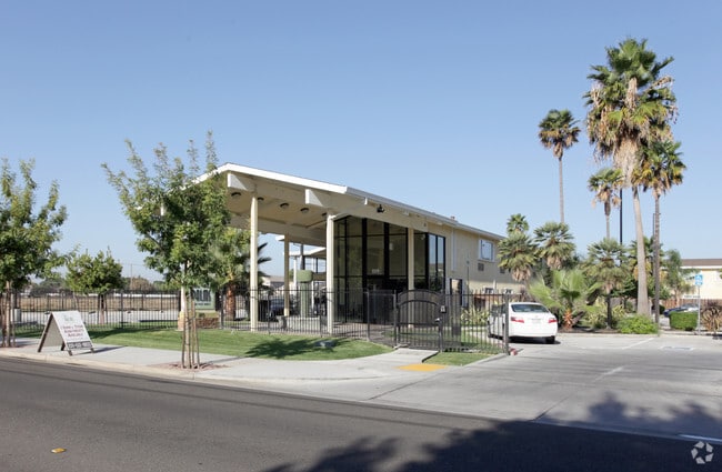 Building Photo - The Palms Apartments