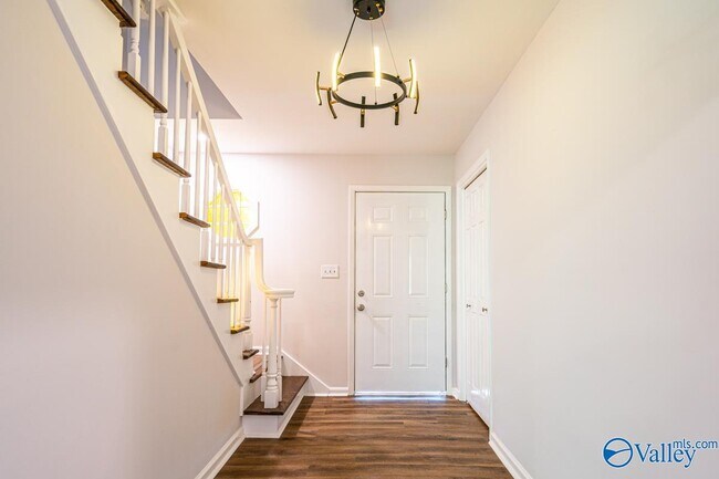 Building Photo - 7605 Fleming Hills Dr SW