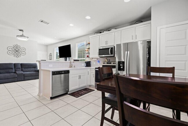 Building Photo - 241 El Dorado Rd