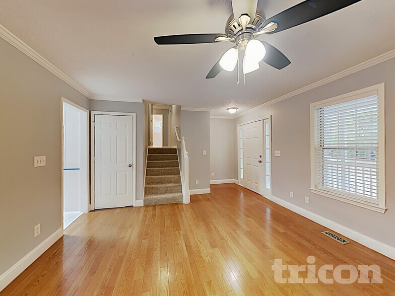 Building Photo - 152 Hartwood Dr