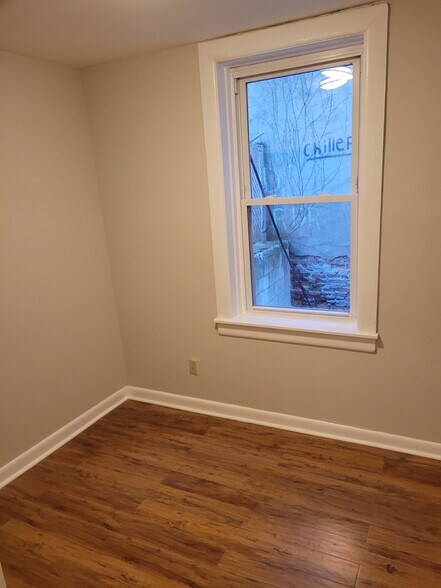 Building Photo - 169 Endicott St