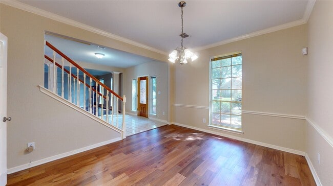 Building Photo - 2810 White Oak Ln